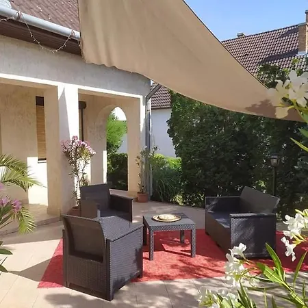 Gyorgyi Vendeghaz Case de vacanță Balatonlelle