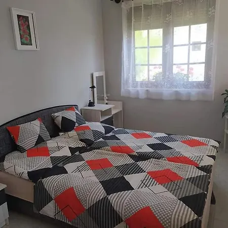 Gyorgyi Vendeghaz Balatonlelle