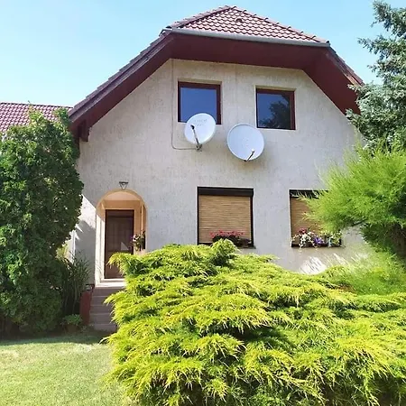 Case de vacanță Gyorgyi Vendeghaz Balatonlelle